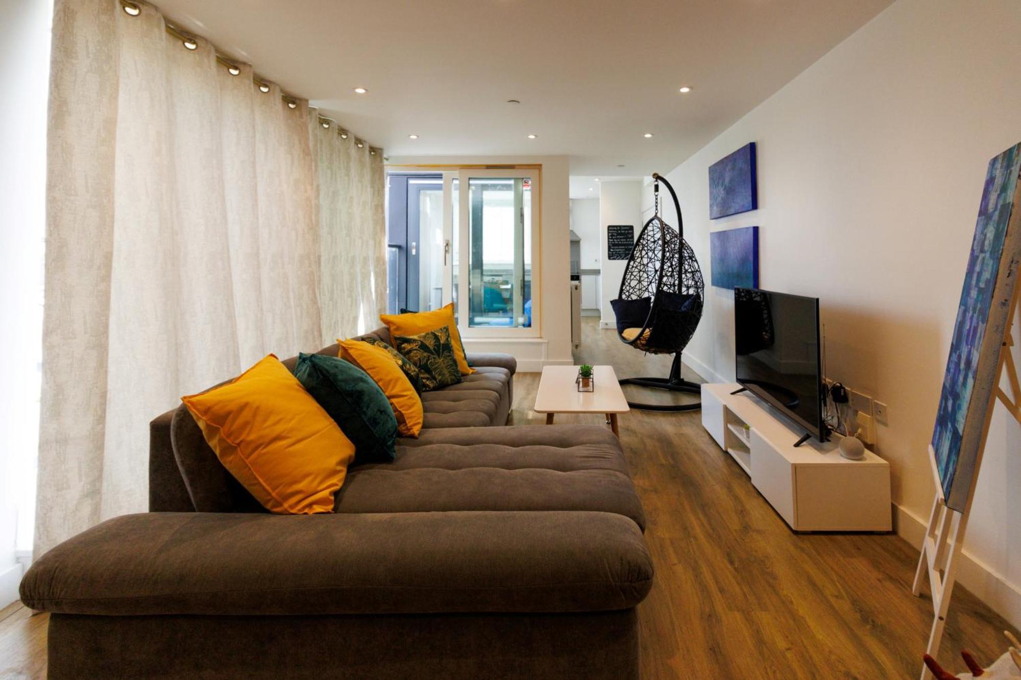 City Centre, Sleeps 7, Stunning Views & Parking, Interconnected Rooms Long Stay Work Contractor Leisure, Diamond Penthouse Cambridge  Luaran gambar