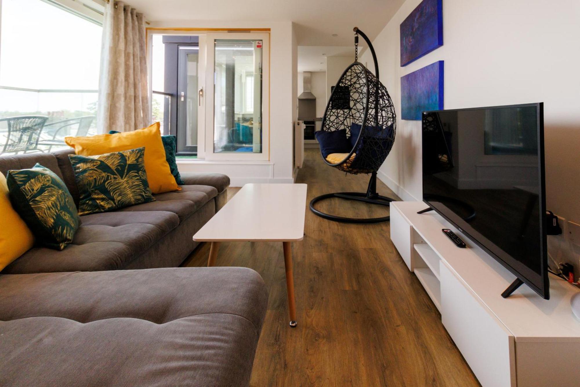 City Centre, Sleeps 7, Stunning Views & Parking, Interconnected Rooms Long Stay Work Contractor Leisure, Diamond Penthouse Cambridge  Luaran gambar